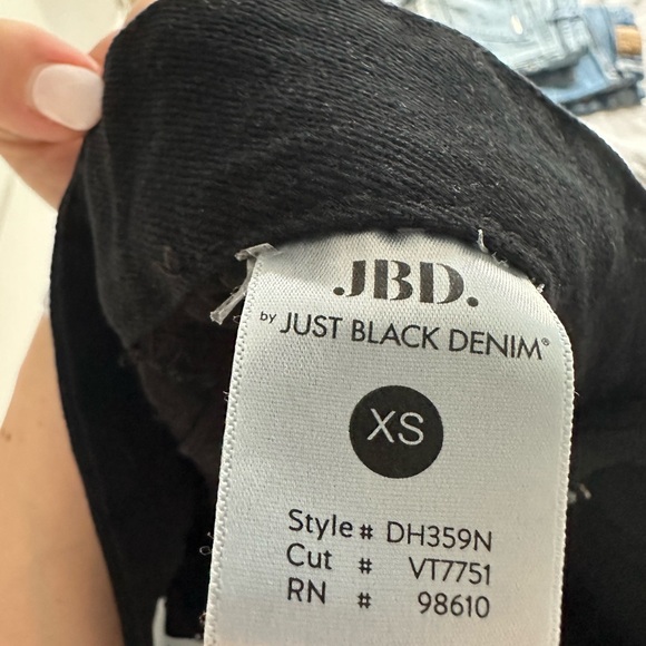 JBD Black Women’s Denim Shorts - Picture 4 of 4